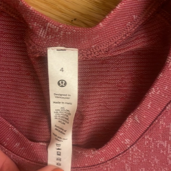 Lululemon swiftly S/S size 4 perfect condition - Picture 2 of 3